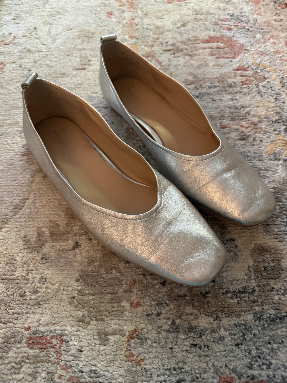 27 Edit Naturalized Silver Leather Carla Flats Size 12
